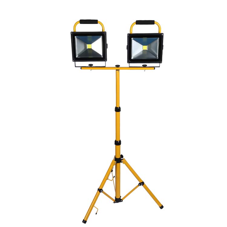 ขาตั้งไฟสปอร์ตไลท์ 1.6m (Tripod  Floodlight)
